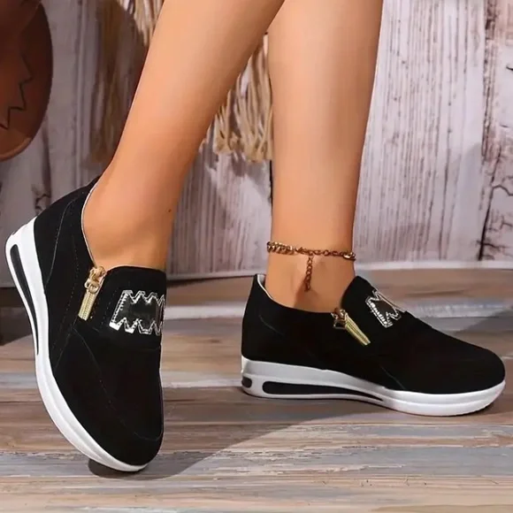 NEW Women’s Stylish Slip On Sneakers - Picture 1 of 6